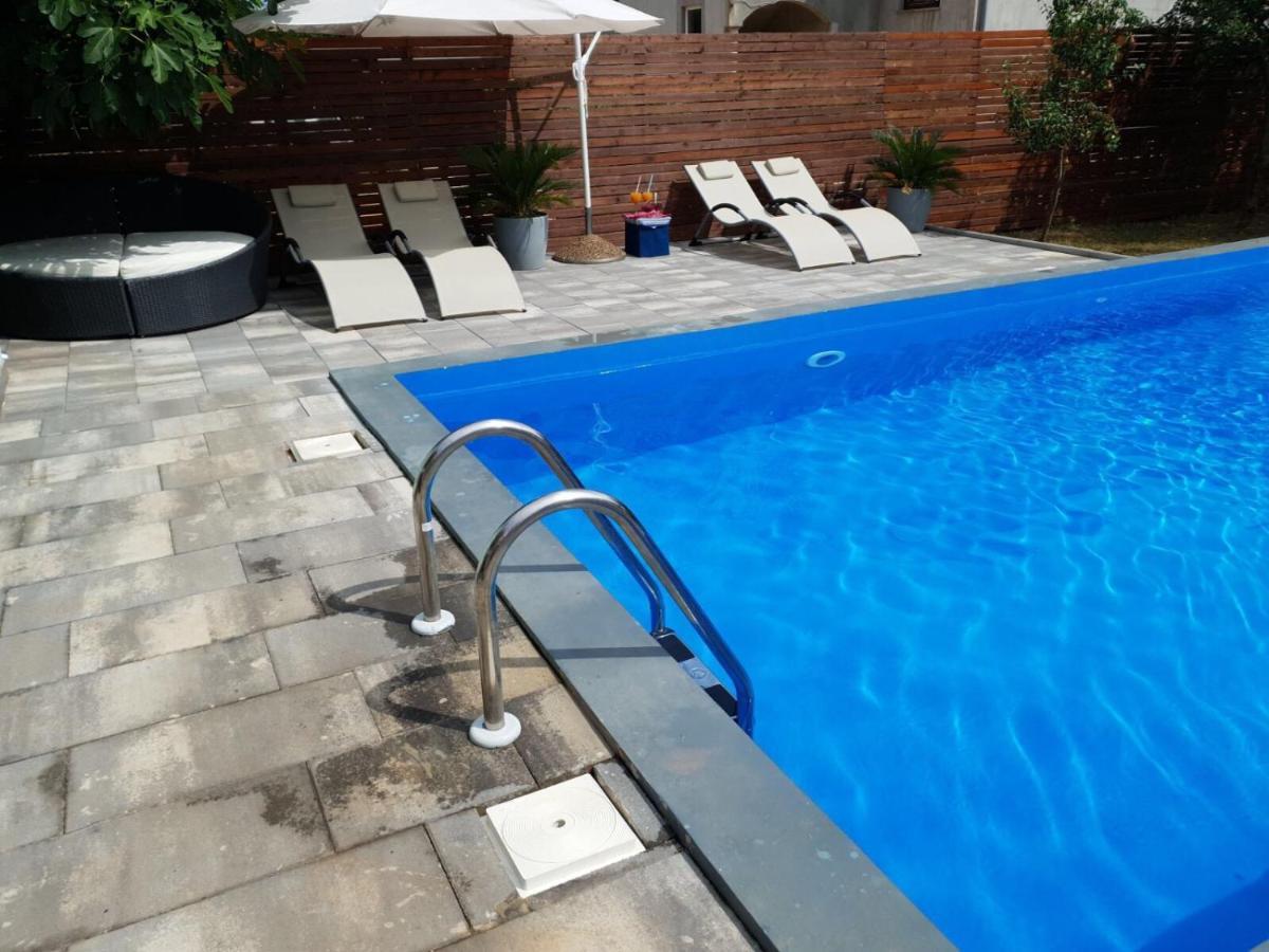 Hana Pool Only For You Loborika Exterior foto